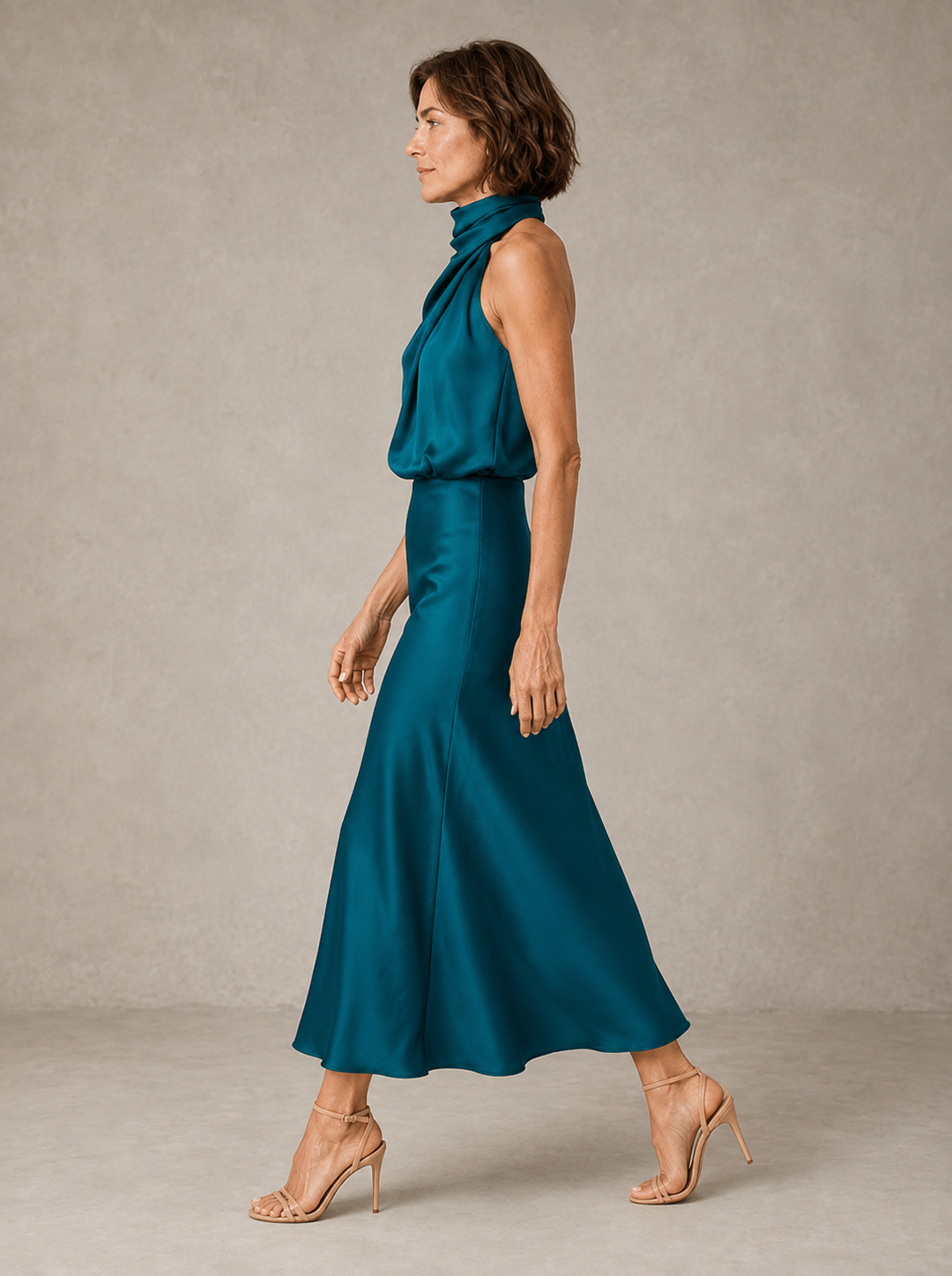 Harper | Robe de soirée maxi en satin dos nu