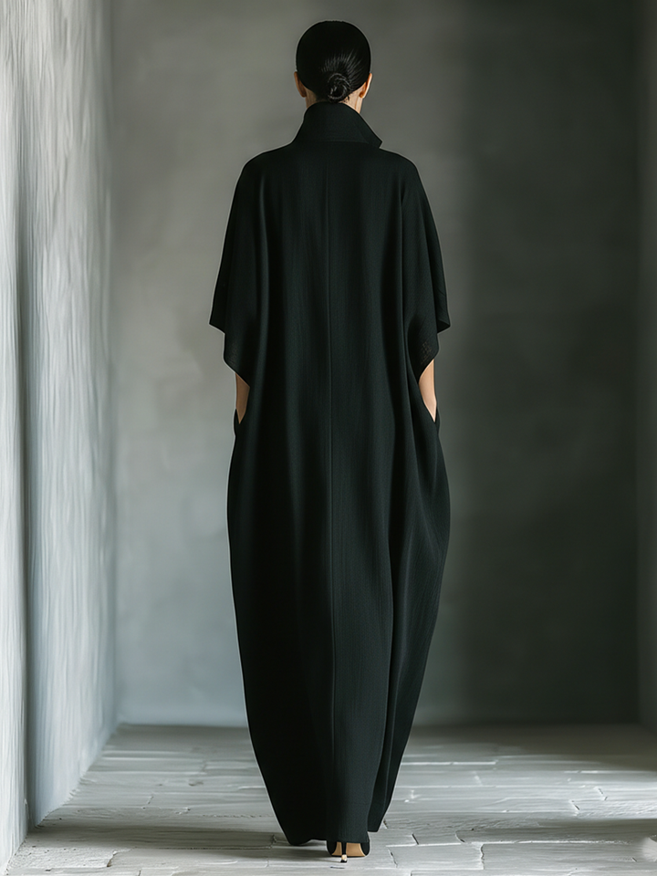 Costanza | Maxi Robe Noire à Manches Kimono et Décolleté en V