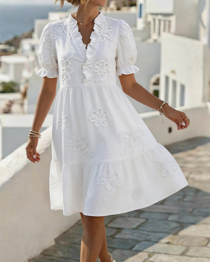 Blossom | Robe Brodée Col en V Volanté Manches Bouffantes
