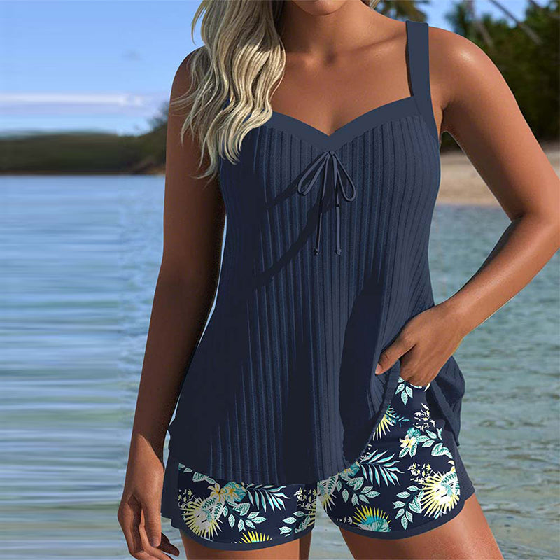 Carla - Maillot de bain rayé avec short de plage