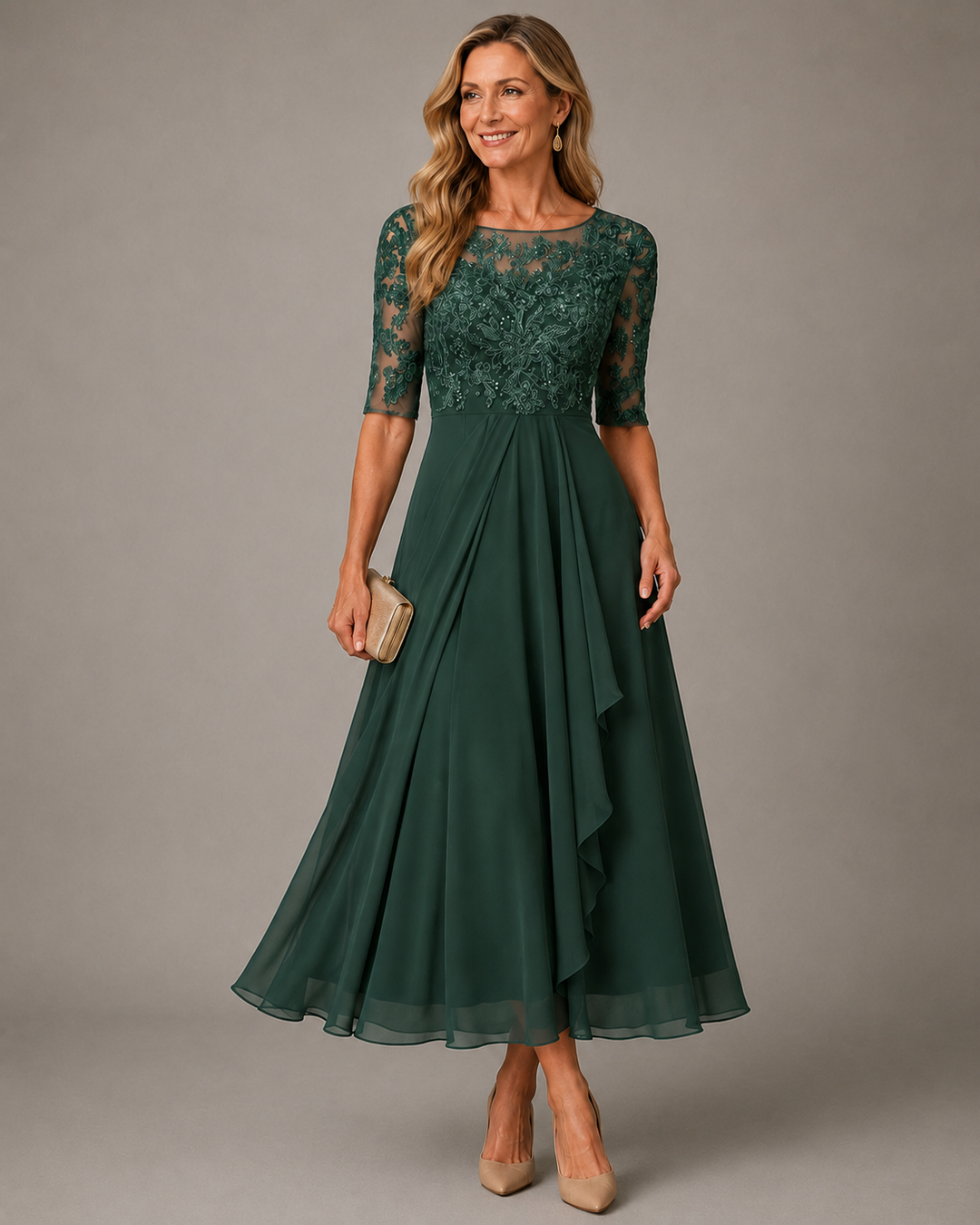 La Robe Midi Rose en Dentelle Flatteuse