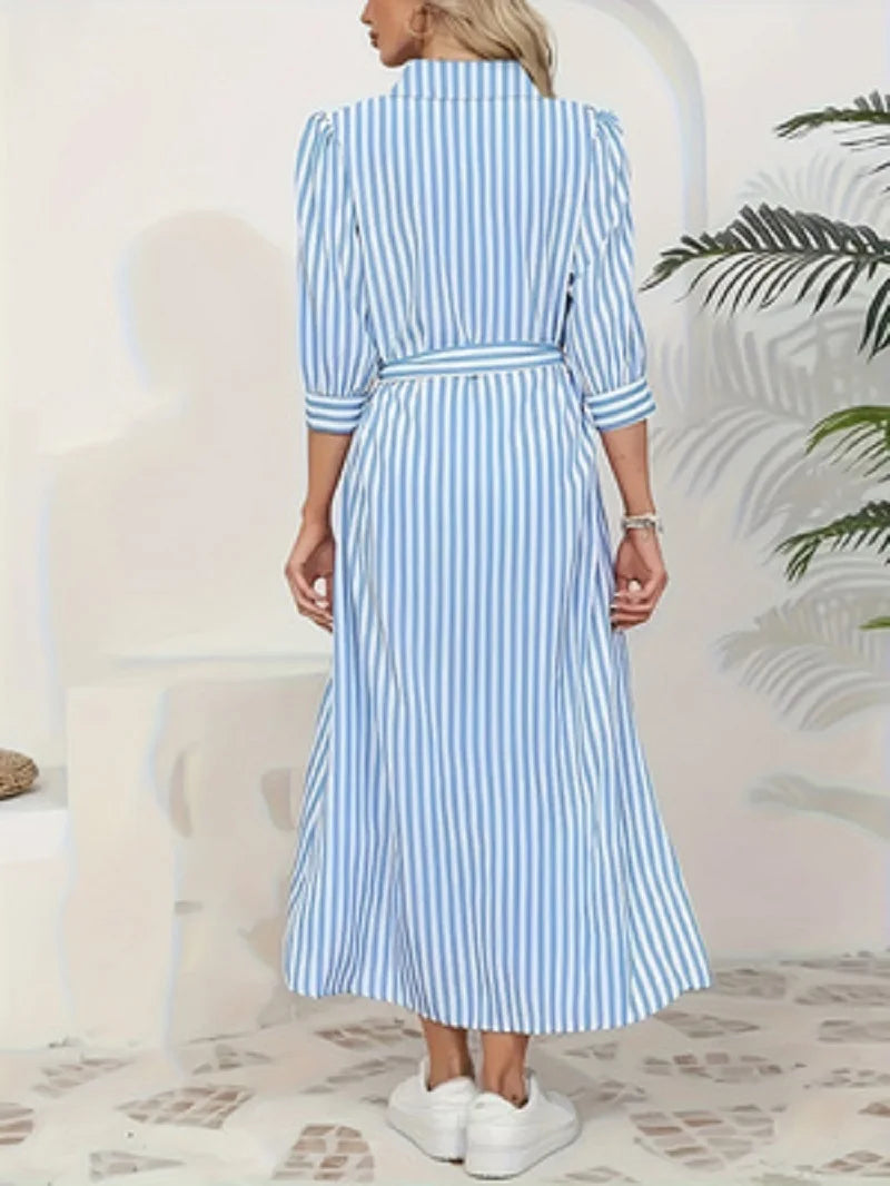 Odette | Robe Chemise Midi Rayée Bleue Boutonnée