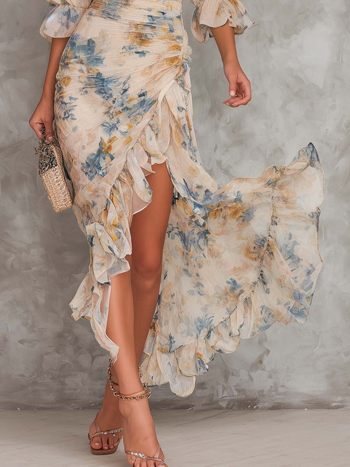 Robe longue en mousseline à col roulé et imprimé floral, imprimée sur les fleurs.