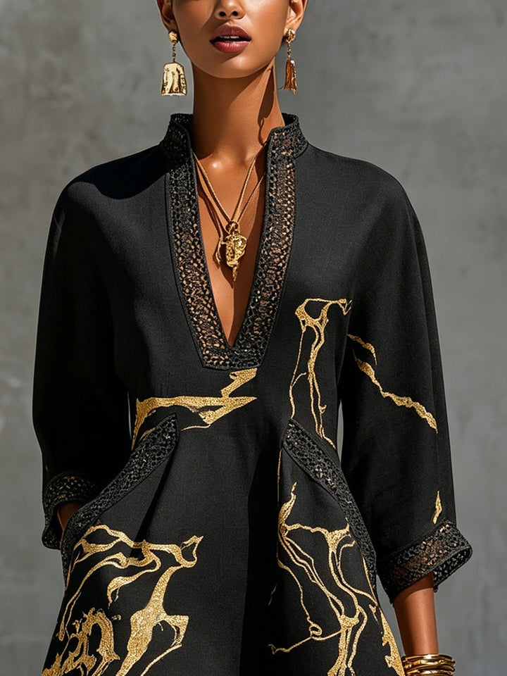 Donatella - Mini robe noire à imprimé marbré doré et dentelle crochet