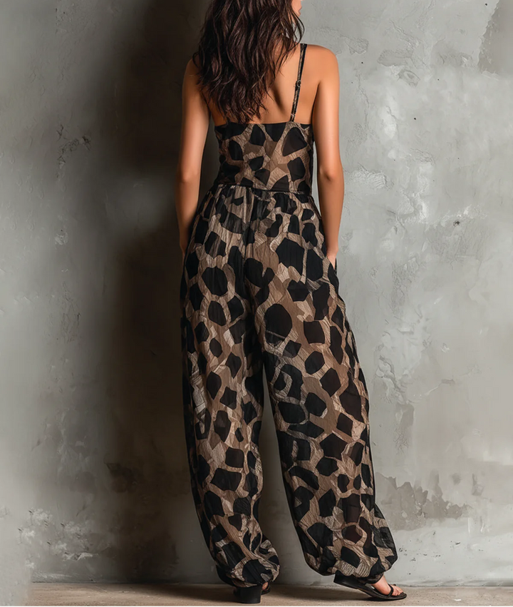 Roberta · Combinaison Ample en Mousseline Noire à Imprimé Animalier, Col Halter et Pantalon Large