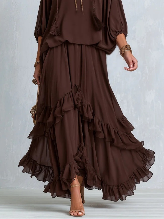 Ensemble Haut Col en V à Cordon et Pompons en Mousseline Marron avec Jupe à Volants Superposés