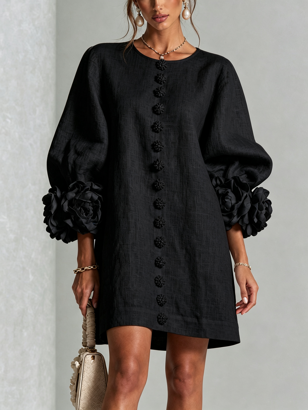 Robe Courte Boutonnée Fleurie aux Manchettes Florales Spectaculaires