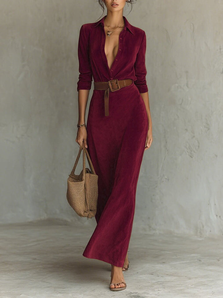 Robe longue en daim à col à revers et boutonnage simple